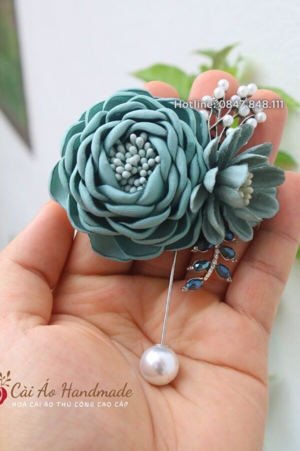 Hoa cài áo lụa kép trâm ngọc