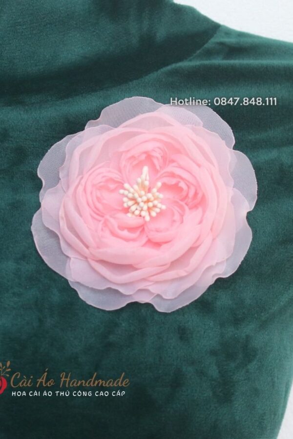 Hoa cài áo voan hồng Juliet Rose