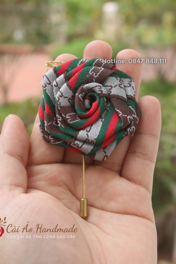 Hoa Cài Áo Vest Nam Nữ