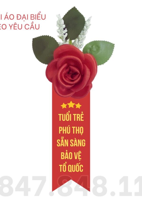 Hoa cài áo thanh niên nhập ngũ