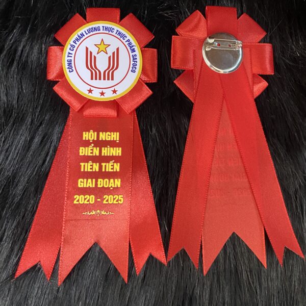 Hoa Đại biểu Đại Hội Thi Đua Quyết Thắng