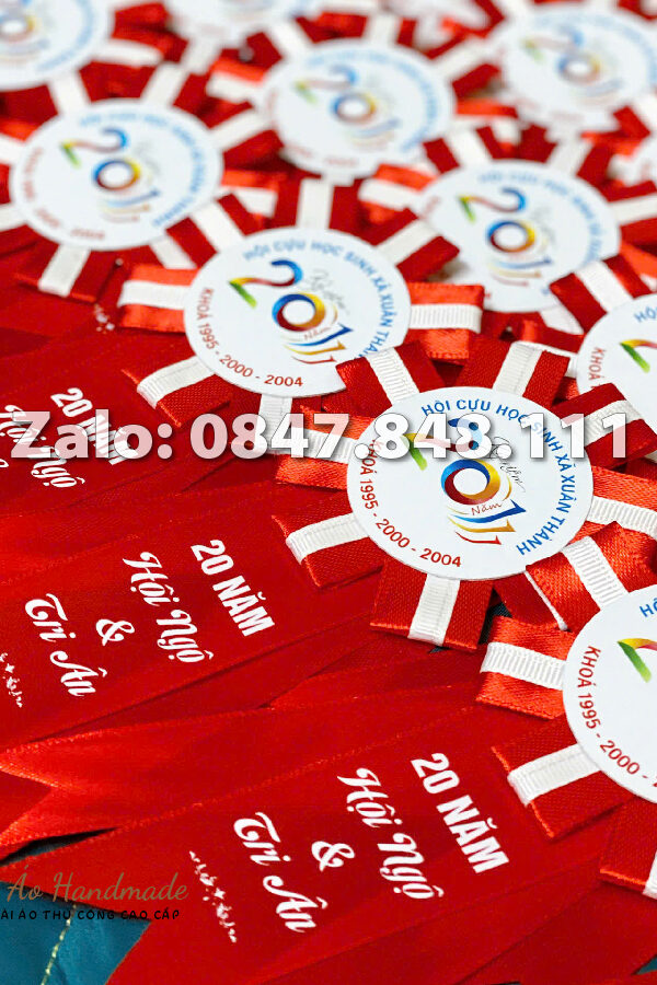 Hoa Cài Áo 20 Năm Hội Ngộ &Amp; Tri Ân