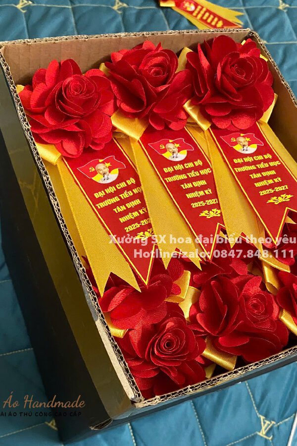 Hoa Cài Áo Đại Biểu Đại Hội Chi Bộ